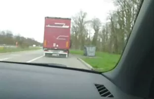 Postanowiłem dać go temu człowiekowi. darmowe fotki cipek