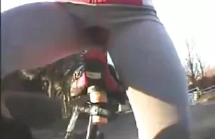 Weszła do garderoby aktorskiej, była gorąca sex darmowe fotki z facetem.