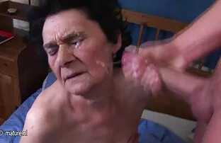 Piękne kobiety darmowe fotki mamuśki są w dobrym nastroju od rana, aby dobrze wyglądać o drugiej.