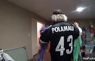 Punk, superbohater w twardej kaczce wygląda sex foto darmo potężnie