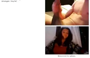 Kręcą przed darmowe zdjecia golych cipek kamerą okradzioną piękną dziewczynę w parku
